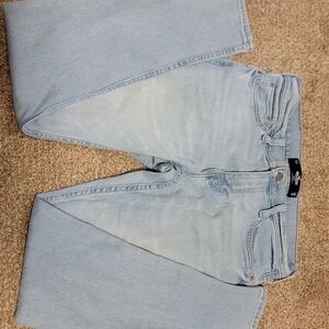 Hollister: Light Wash High-Rise Straight Jeans